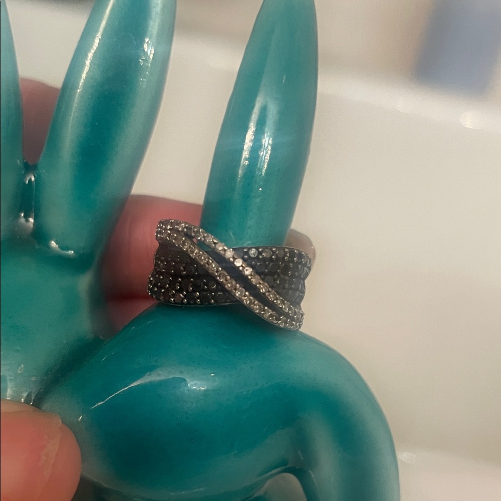 Elegant Black and white diamonds Silver Women's Ring